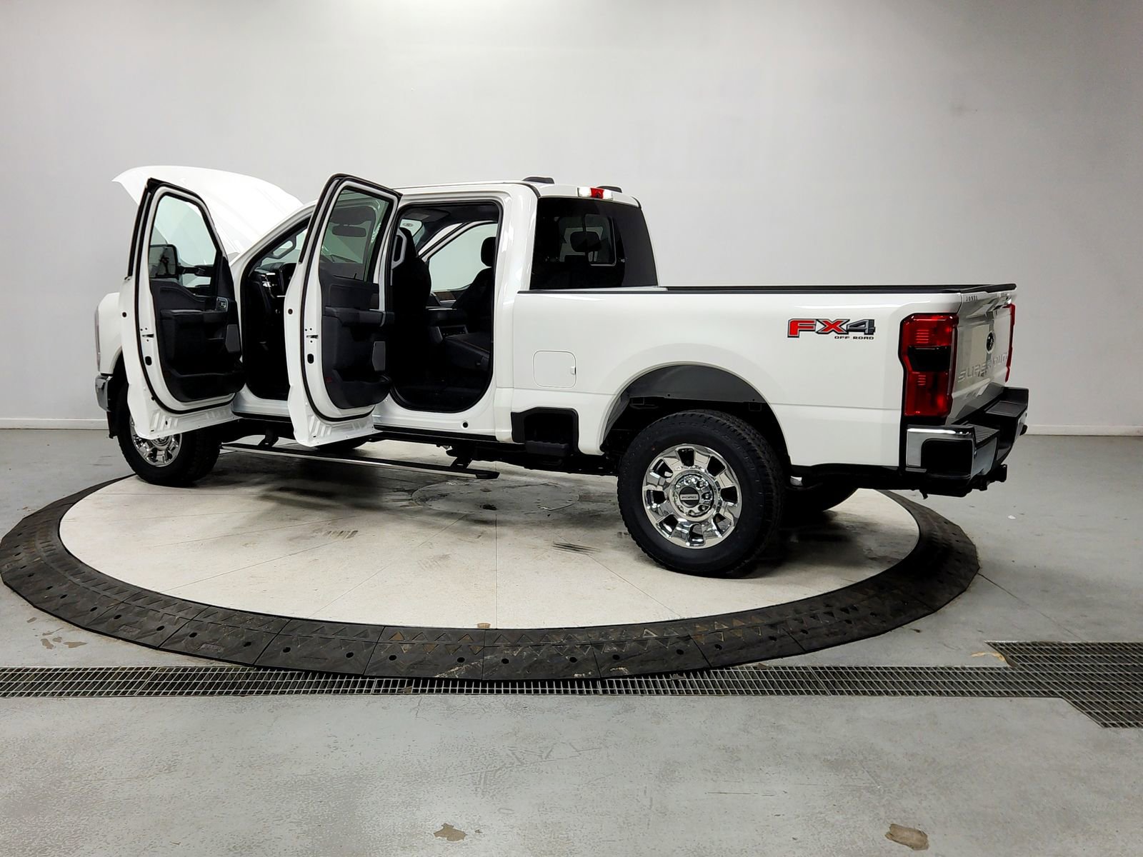 New 2026 Ford F250 Lariat w/ Lariat Premium Package image 13