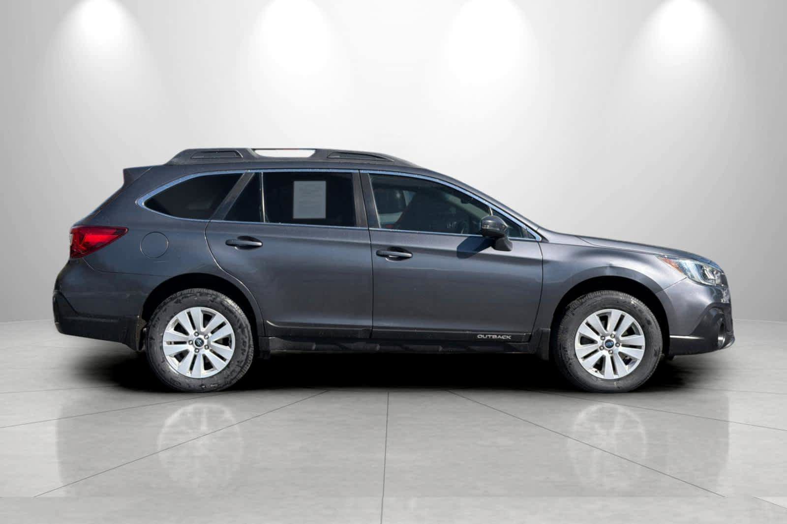 Used 2018 Subaru Outback 2.5i Premium AWD/4WD image 8