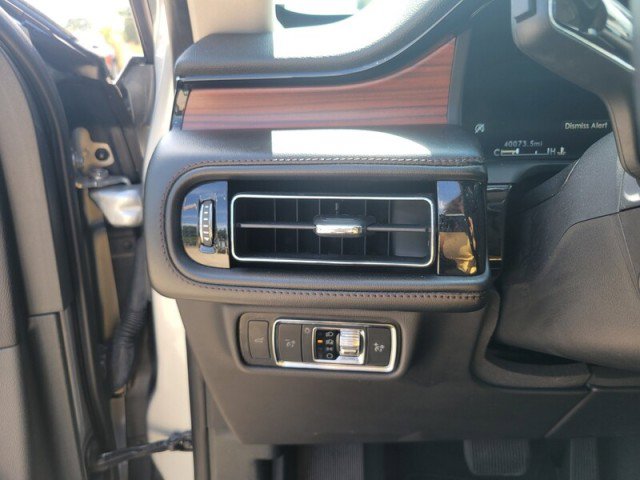 Used 2023 Lincoln Aviator Reserve image 23