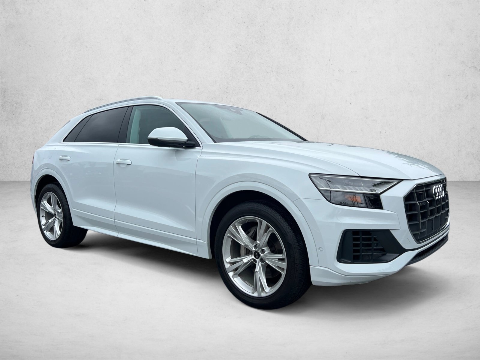 Used 2023 Audi Q8 Premium w/ Convenience Package AWD/4WD image 3