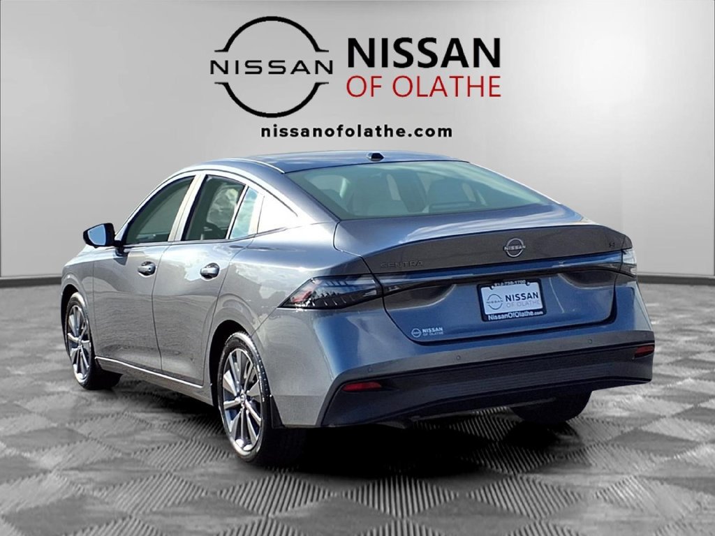 Used 2026 Nissan Sentra SL w/ Floor Mat Package FWD image 4