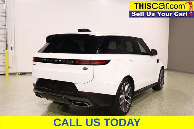 Used 2023 Land Rover Range Rover Sport SE AWD/4WD image 7
