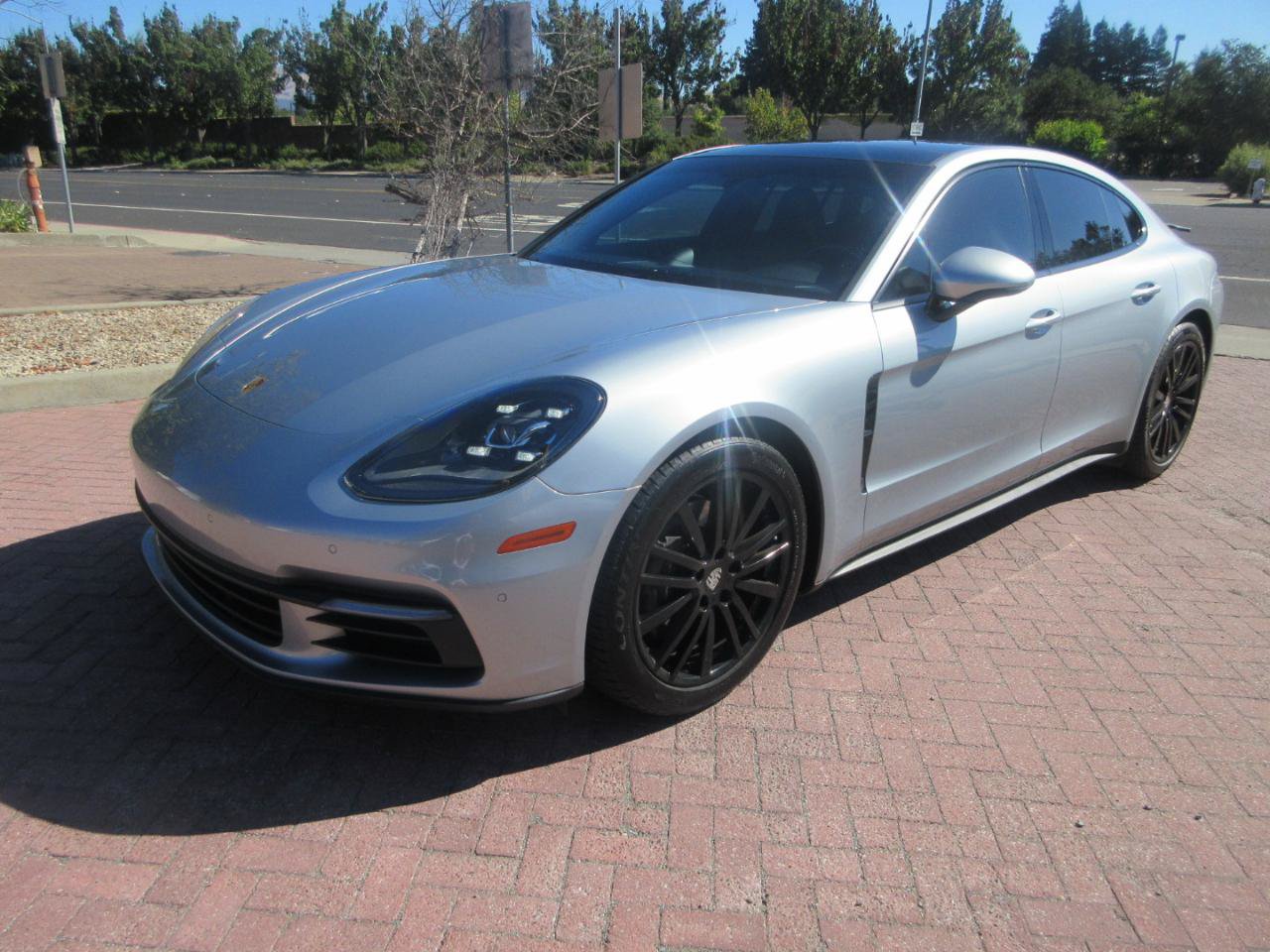 Used 2019 Porsche Panamera RWD image 69