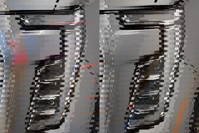 Used 2025 GMC Yukon Denali w/ Denali Reserve Package image 17