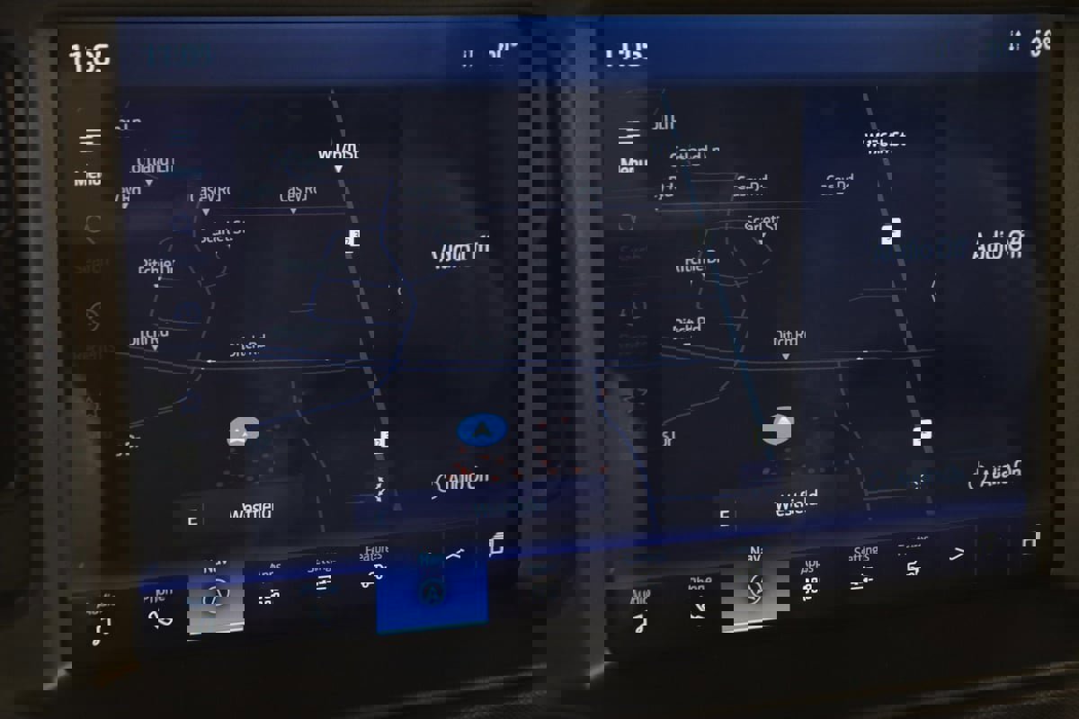 Used 2024 Ford Bronco Badlands image 9