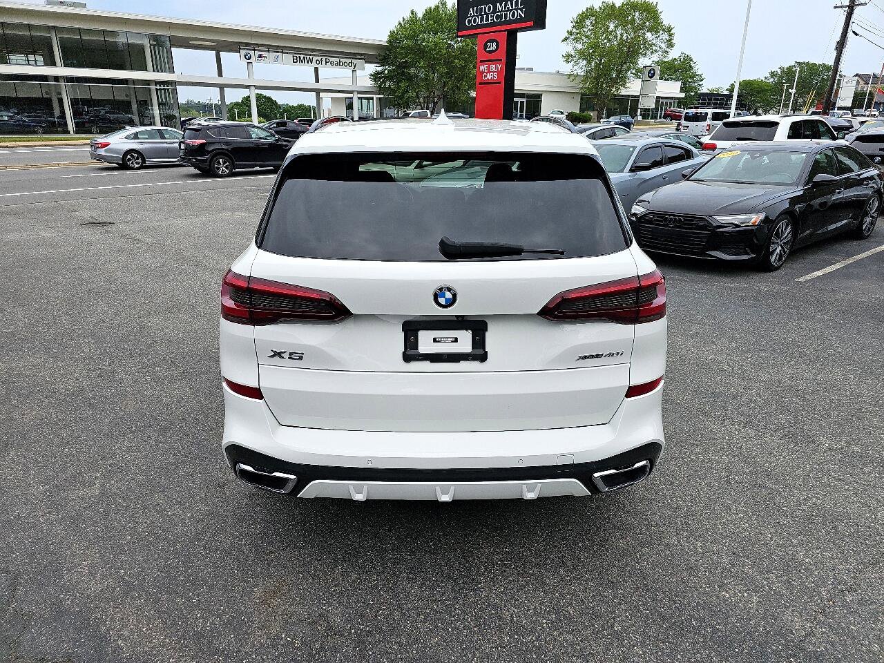 Used 2022 BMW X5 xDrive40i w/ M Sport Package image 9