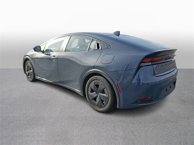 Used 2025 Toyota Prius LE image 6