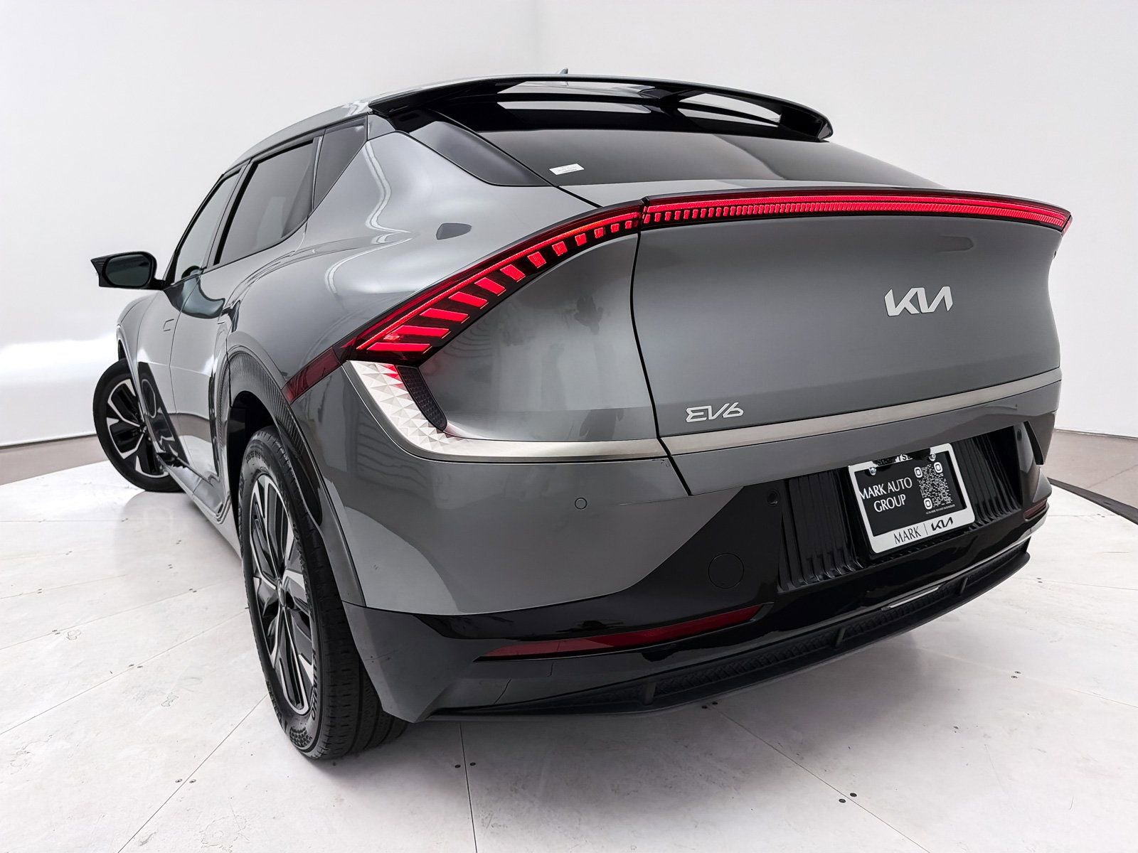 Used 2022 Kia EV6 Wind image 10