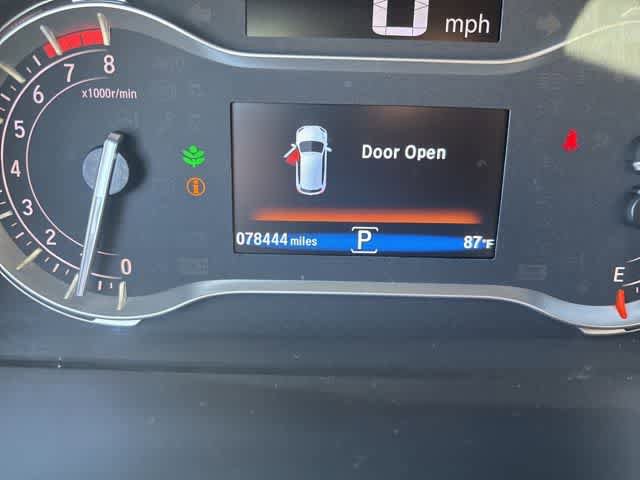 Used 2018 Honda Pilot Touring image 12