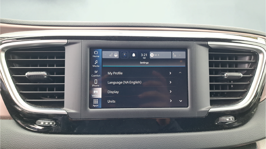 Used 2023 Chrysler Voyager LX FWD image 32