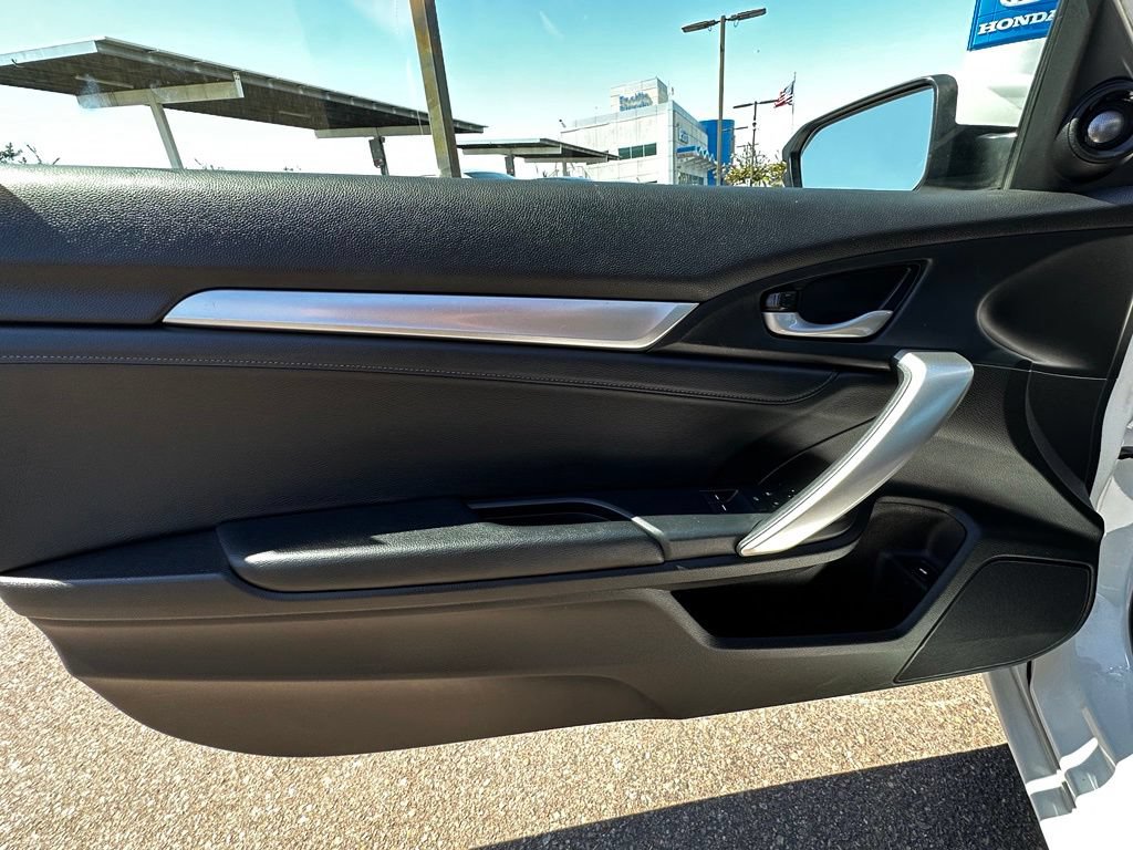 Used 2019 Honda Civic Touring image 22