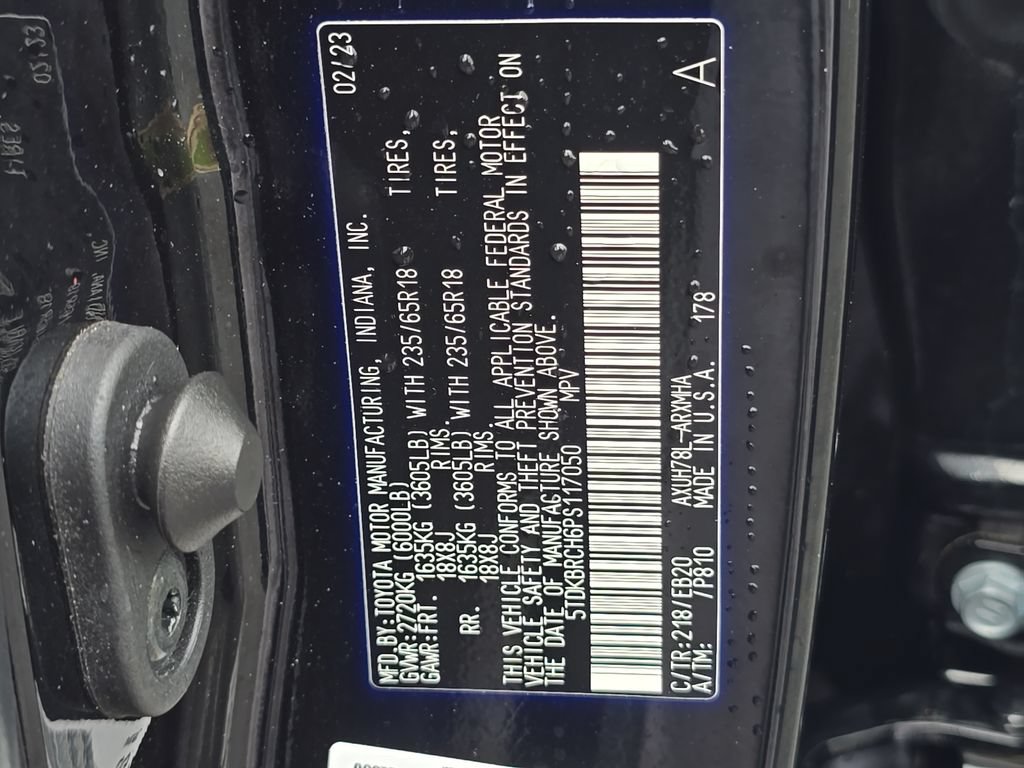 Used 2023 Toyota Highlander XLE AWD/4WD image 36