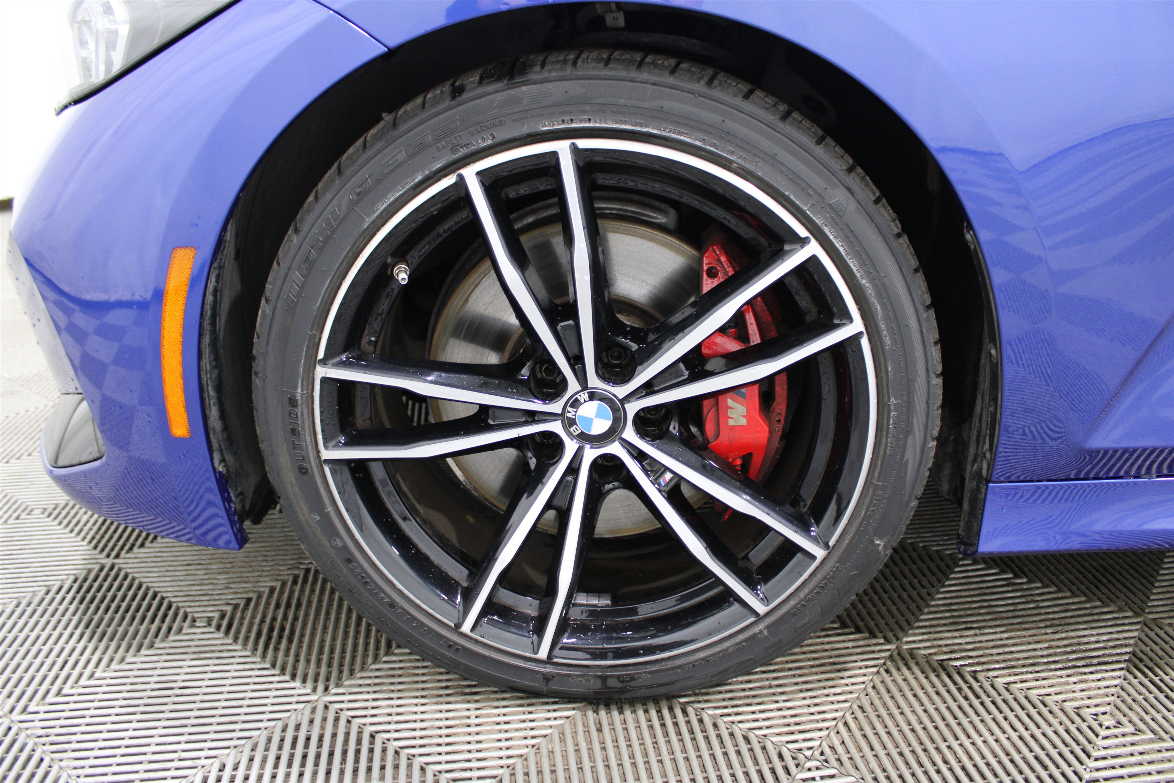 Used 2023 BMW 330i Sedan w/ M Sport Package image 39