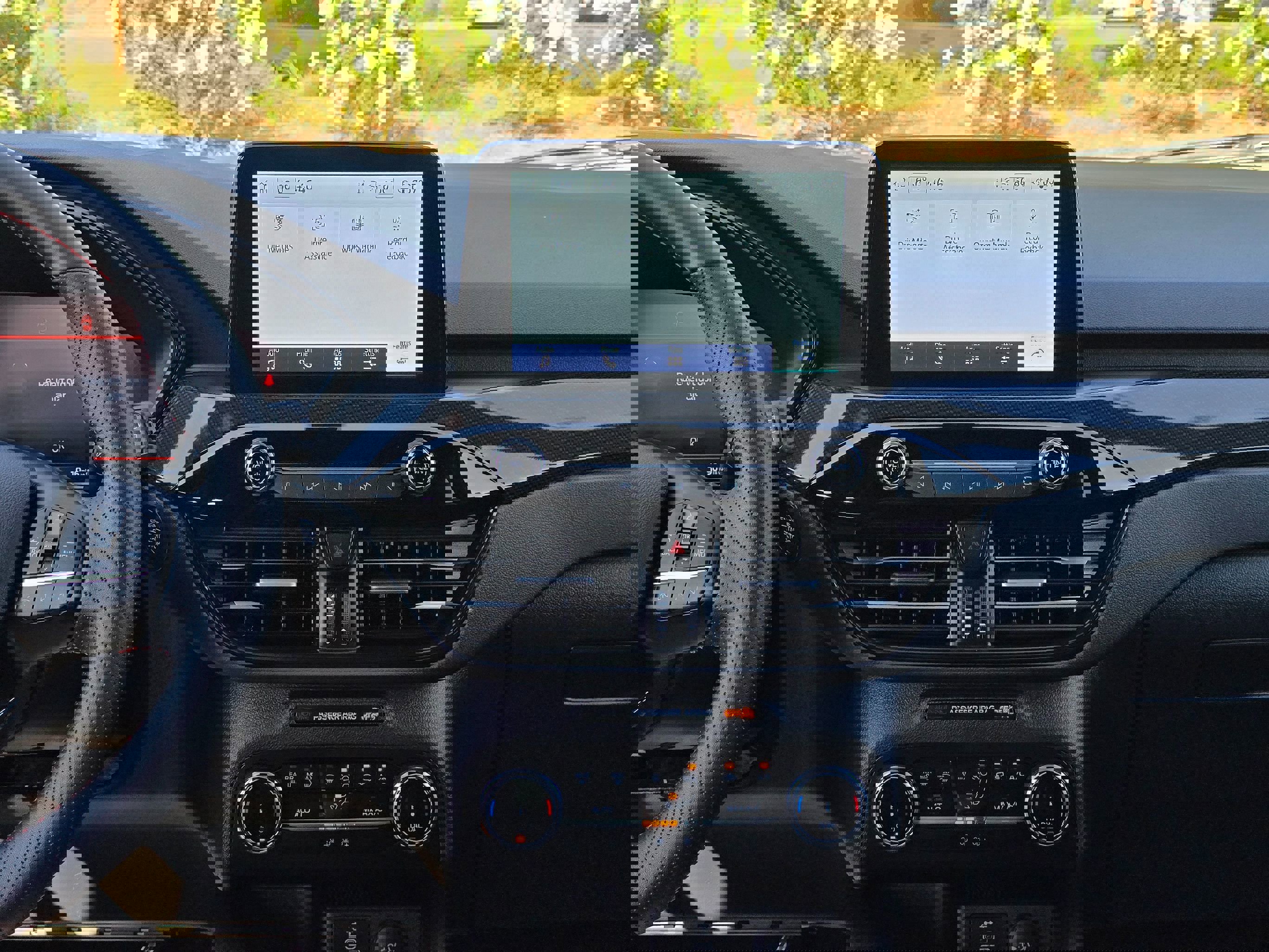 Used 2025 Ford Escape ST-Line image 24