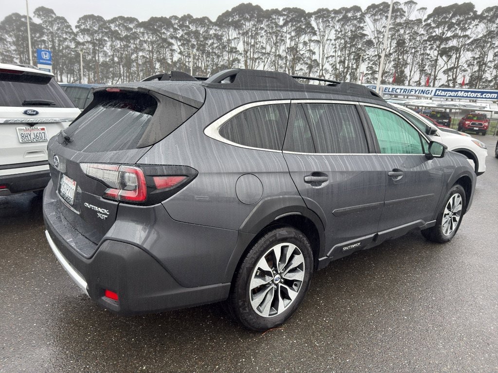 Used 2023 Subaru Outback Limited XT AWD/4WD image 5