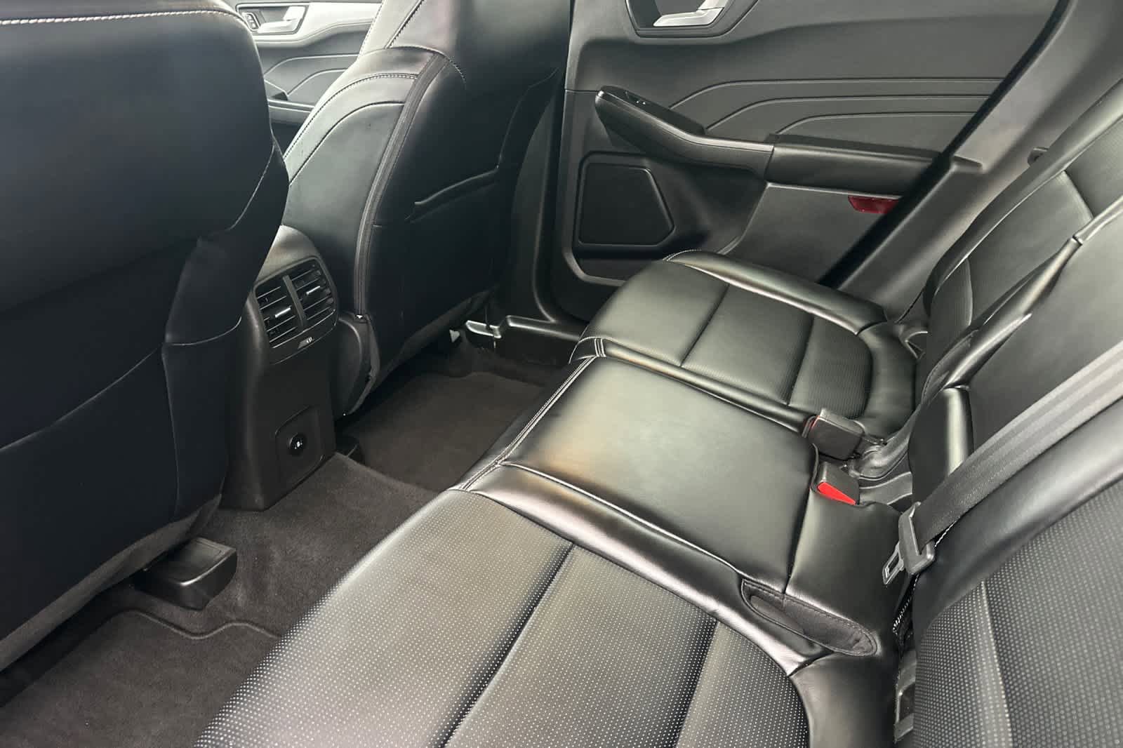 Certified 2025 Ford Escape Platinum image 4
