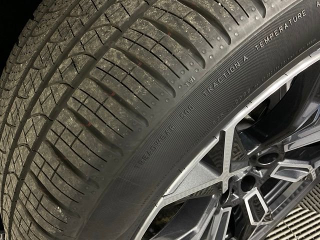 Used 2024 BMW i7 xDrive60 image 47