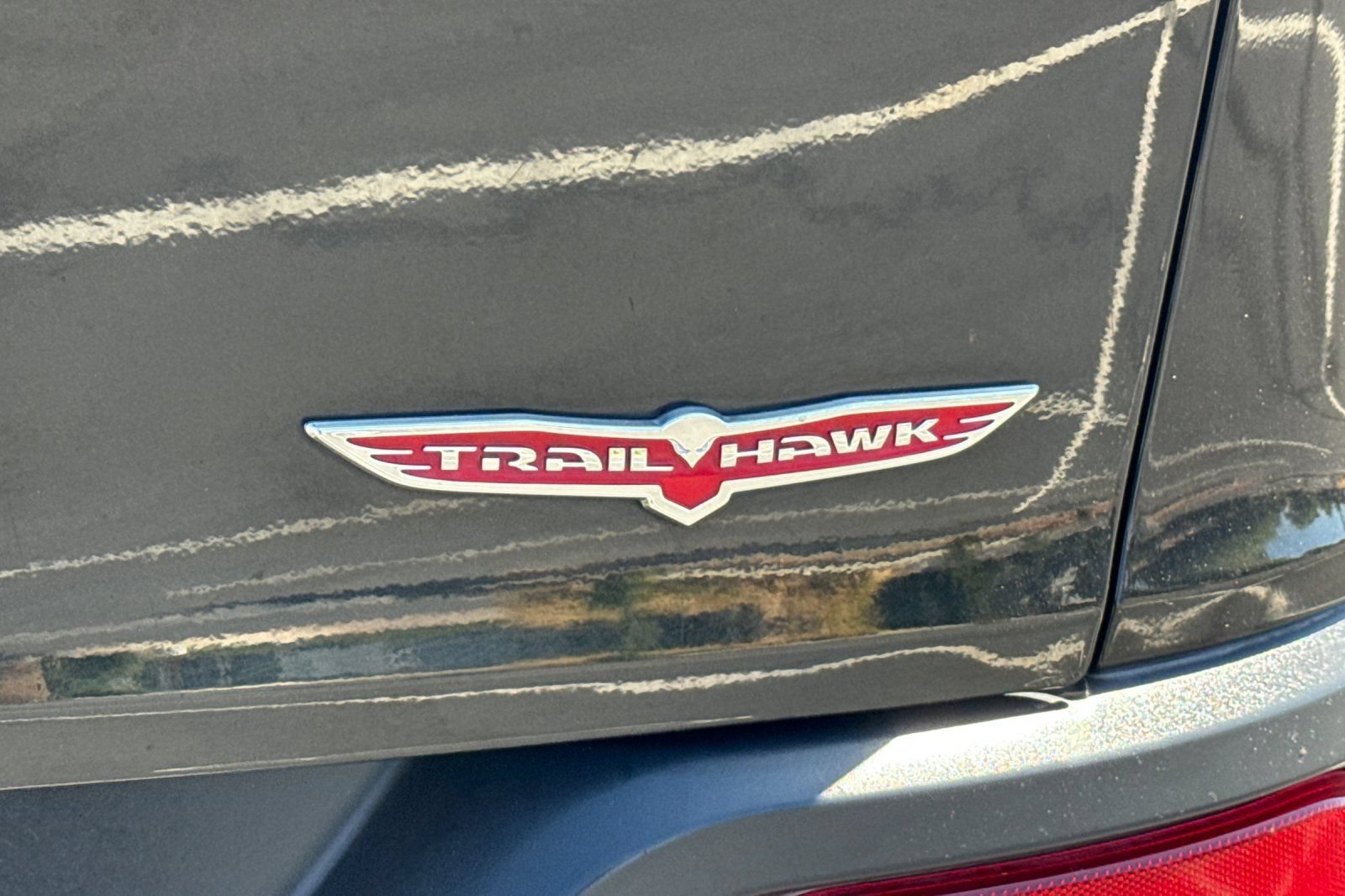 Used 2015 Jeep Cherokee Trailhawk AWD/4WD image 12