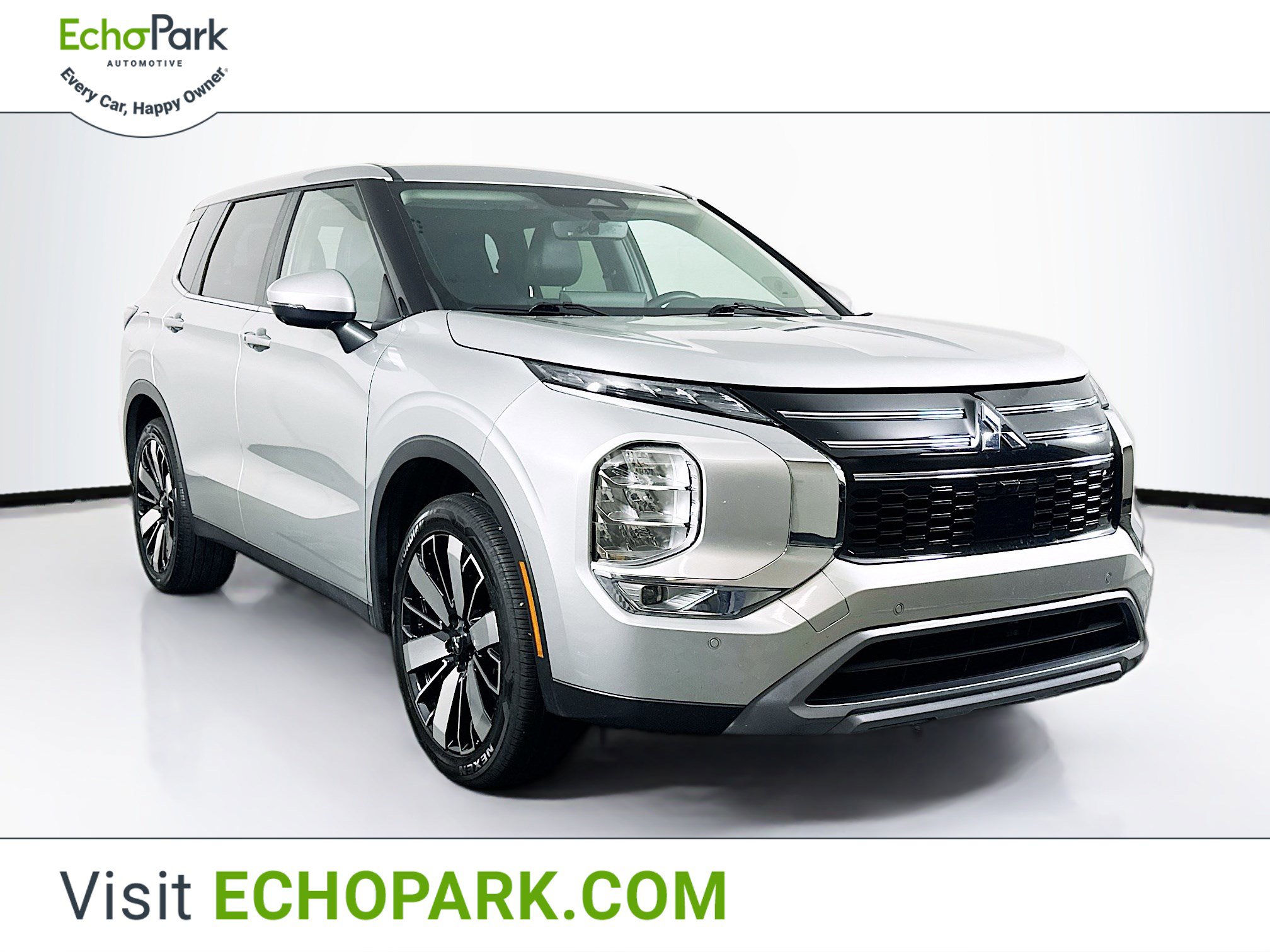 Used 2025 Mitsubishi Outlander SE