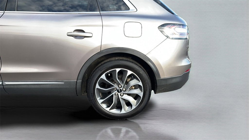 Used 2021 Lincoln Nautilus Reserve image 21