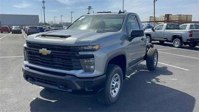 New 2024 Chevrolet Silverado 3500 W/T w/ WT Convenience Package image 2