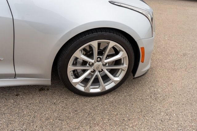 Used 2017 Cadillac ATS V w/ Luxury Package RWD image 9