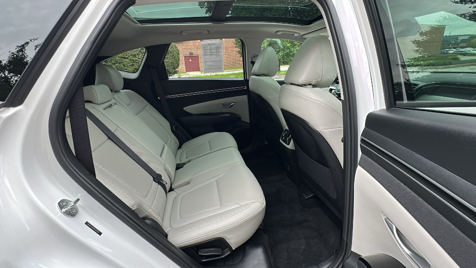 Used 2024 Hyundai Tucson Limited AWD/4WD image 25