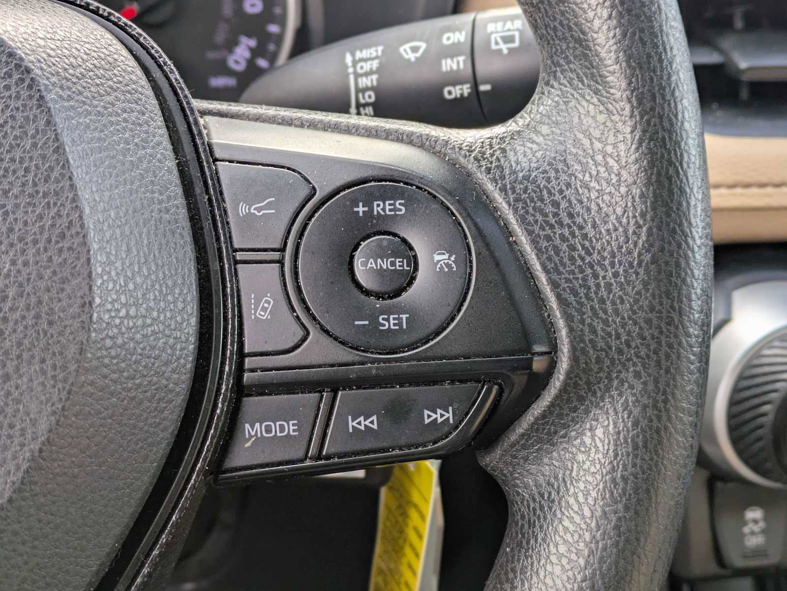 Used 2020 Toyota RAV4 LE image 22