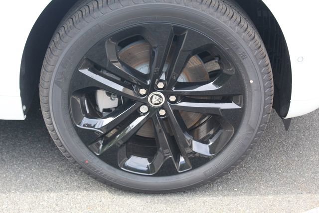 New 2026 Jaguar F-PACE R-Dynamic S image 9