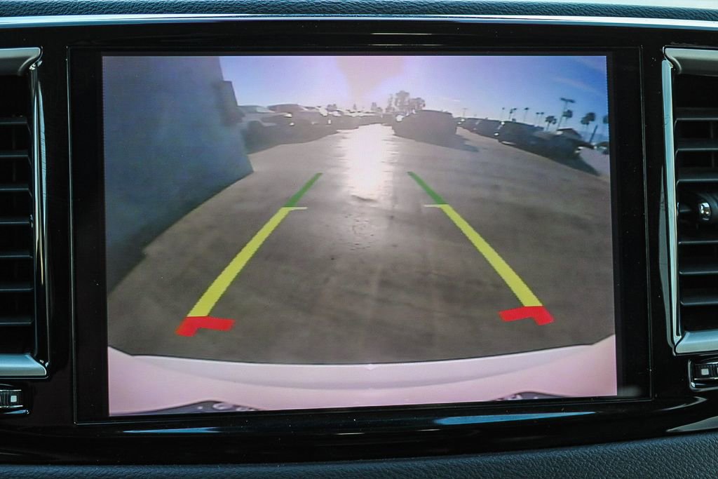 Used 2022 Chrysler Pacifica Touring-L FWD image 23
