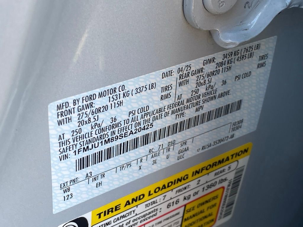 Used 2025 Ford Expedition Platinum image 37