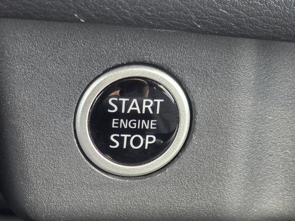 Used 2022 Nissan Rogue SV AWD/4WD image 28