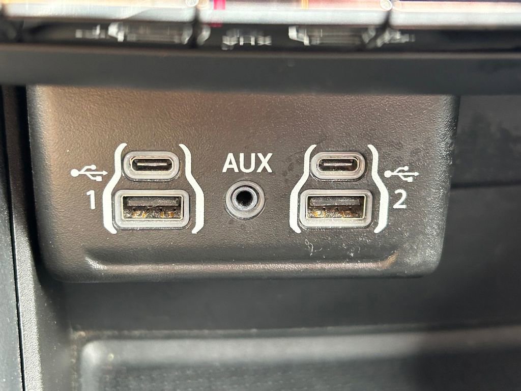 Used 2024 Dodge Durango GT image 33