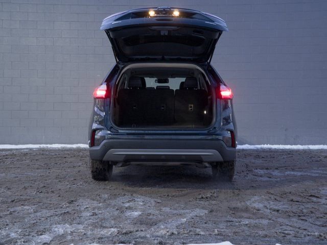 Used 2022 Ford Edge SEL image 14