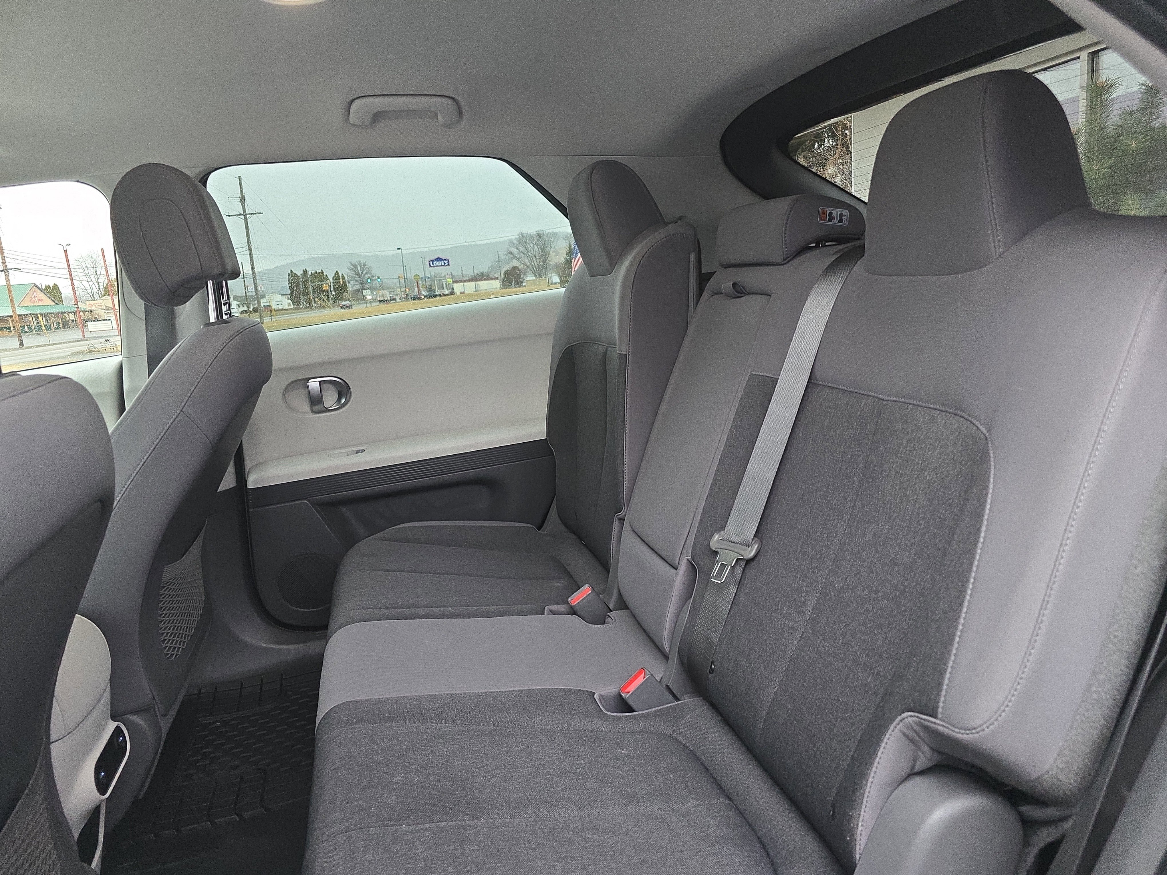 Used 2022 Hyundai Ioniq 5 SE w/ Cargo Package image 14