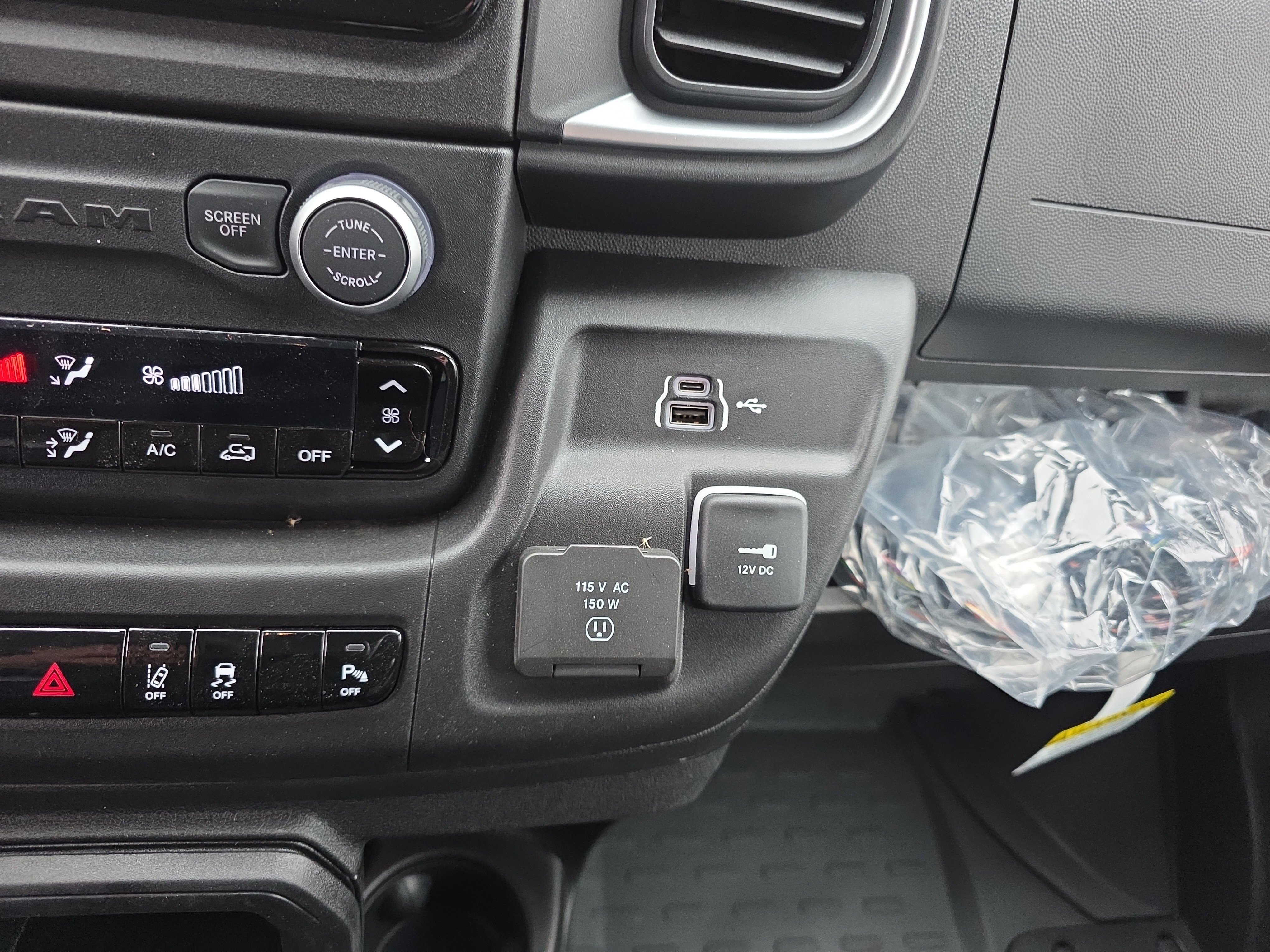 New 2026 RAM ProMaster 3500 w/ Quick Order Package 22G SLT image 33