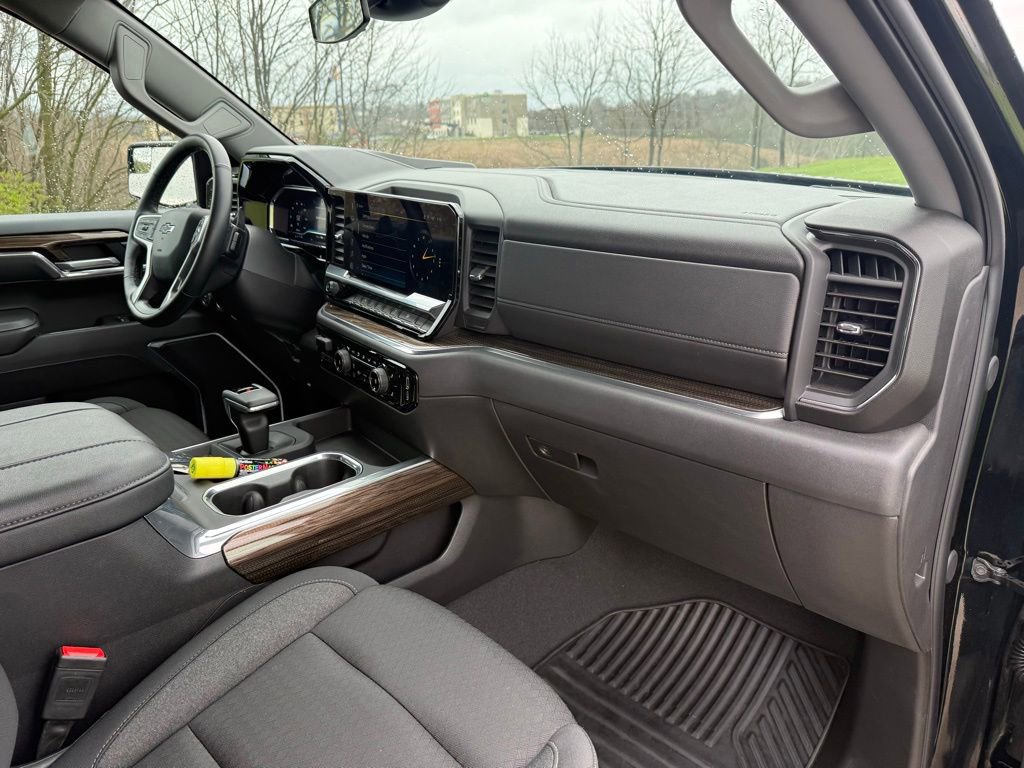 Used 2025 Chevrolet Silverado 1500 RST w/ LPO, Dark Essentials Package image 21