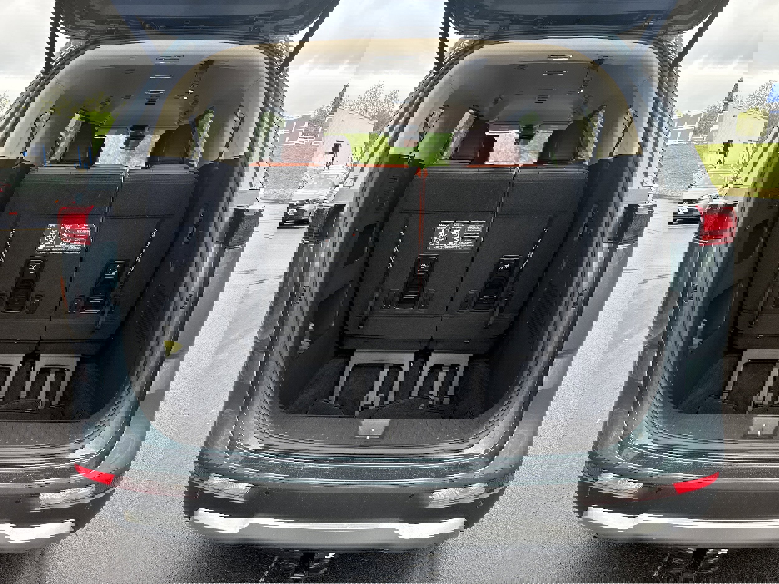 Used 2022 Kia Carnival SX image 12