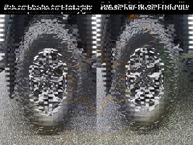 Used 2024 Chevrolet Colorado ZR2 w/ Safety Package image 14