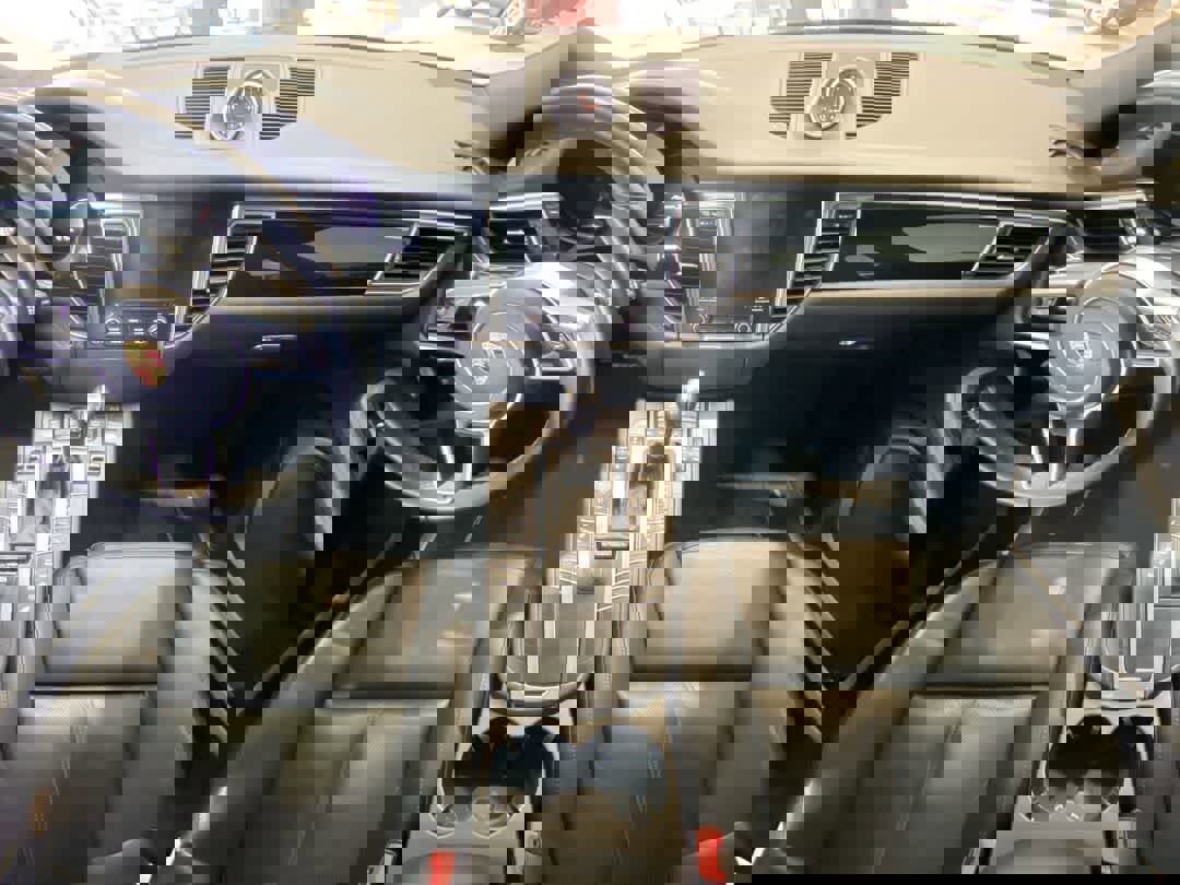 Used 2018 Porsche Macan S w/ Premium Package Plus image 22