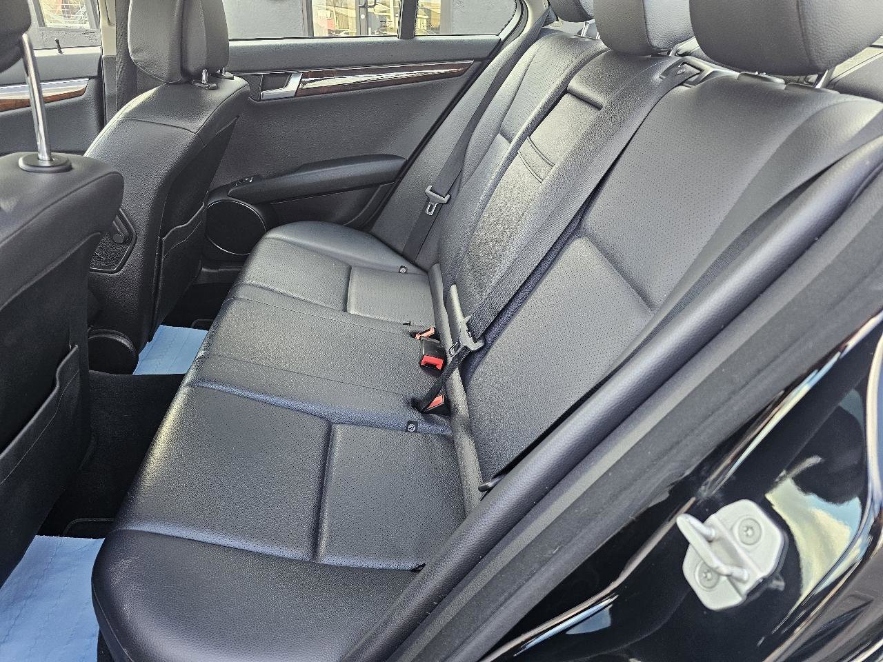 Used 2012 Mercedes-Benz C 300 4MATIC Sedan image 39