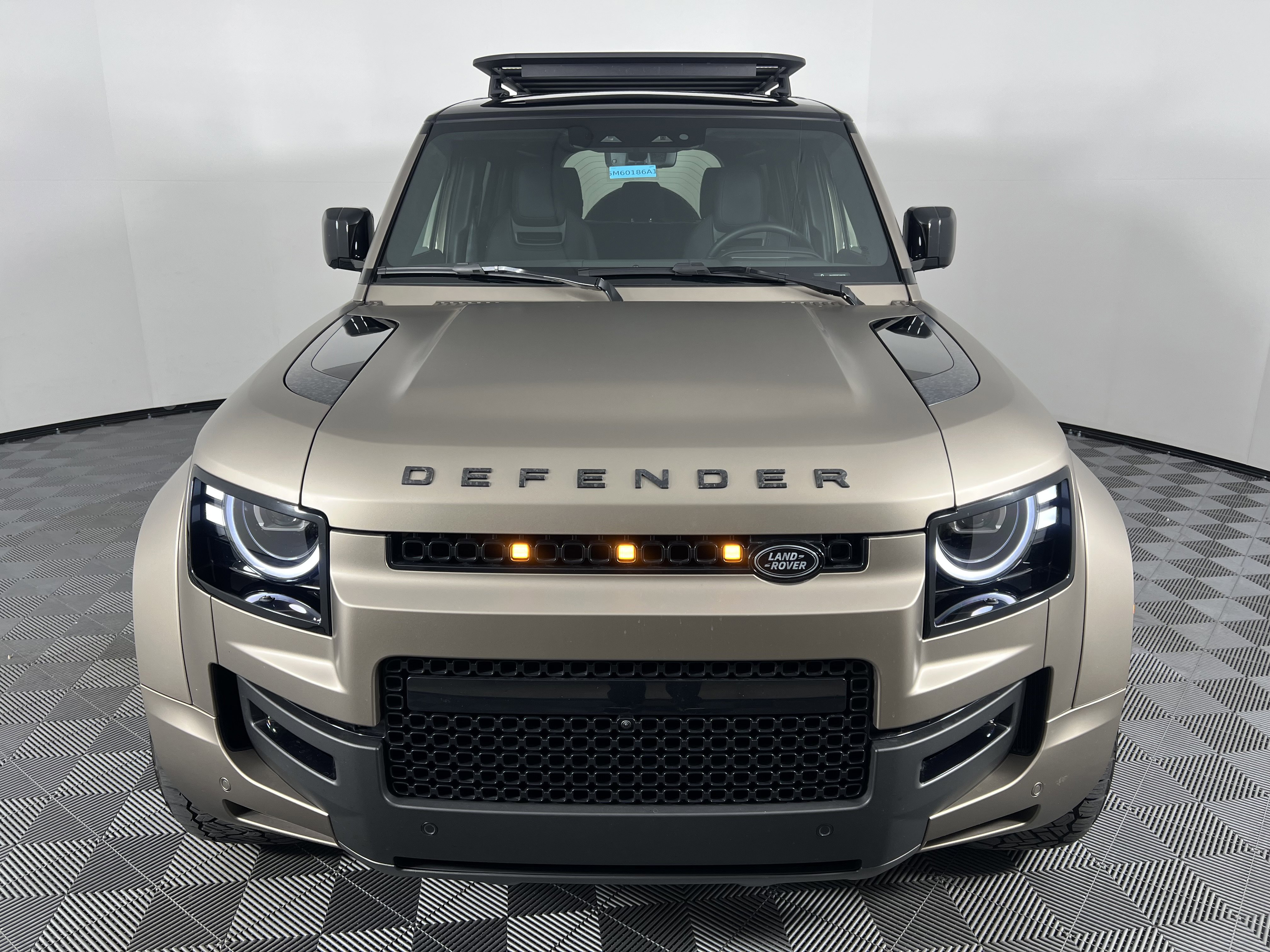 Used 2026 Land Rover Defender 110 OCTA image 7