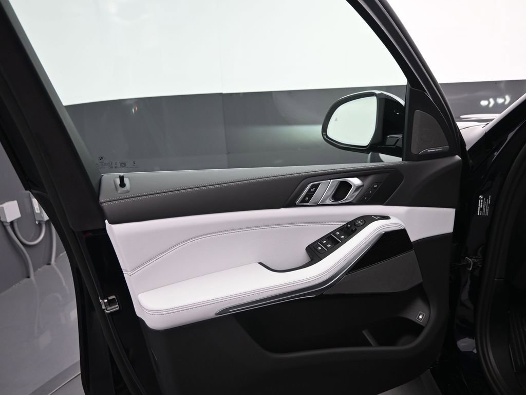 New 2026 BMW X5 xDrive50e AWD/4WD image 5