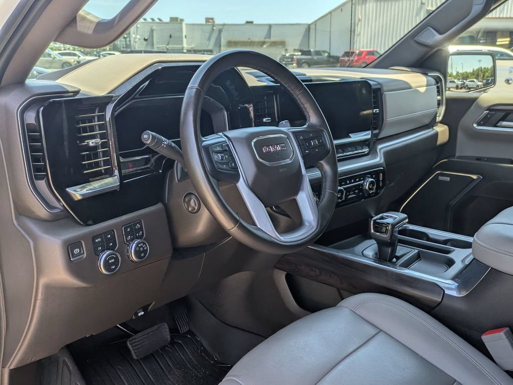 Used 2023 GMC Sierra 1500 SLT w/ SLT Premium Package AWD/4WD image 35