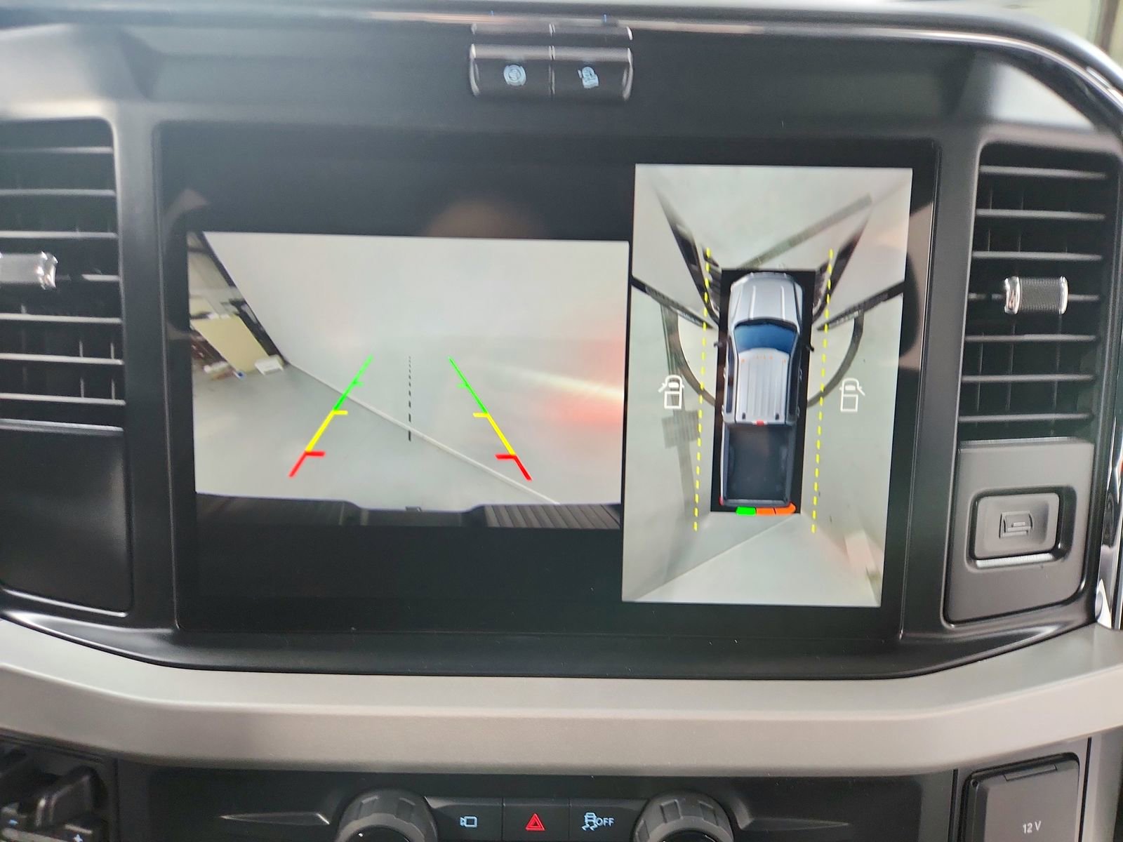 New 2026 Ford F250 XLT w/ XLT Premium Package image 29