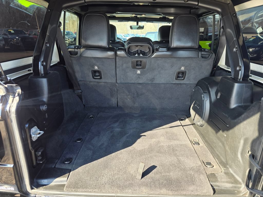 Used 2021 Jeep Wrangler Unlimited Sahara AWD/4WD image 11