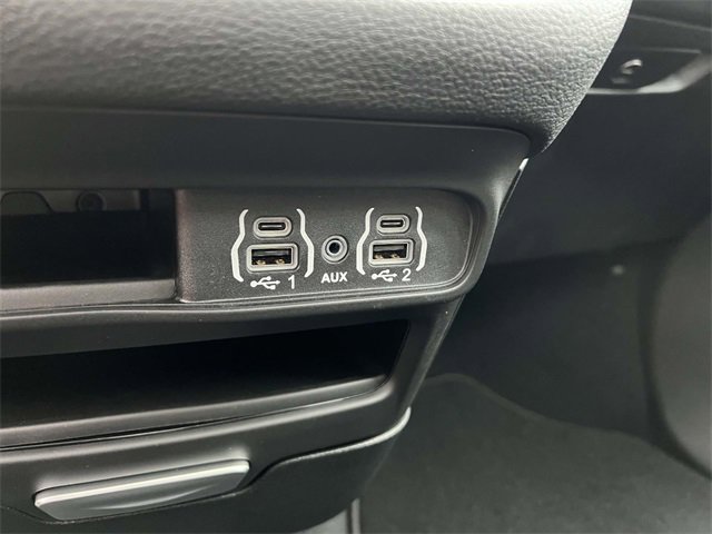 New 2025 Chrysler Pacifica Select image 22