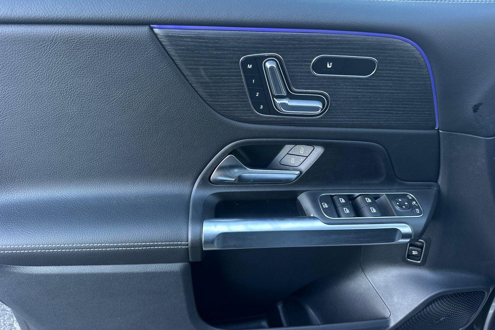 New 2026 Mercedes-Benz GLB 250 image 21