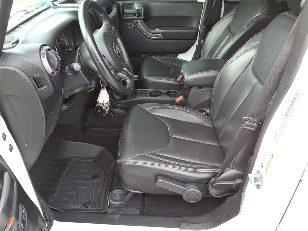Used 2018 Jeep Wrangler Unlimited Sahara AWD/4WD image 10