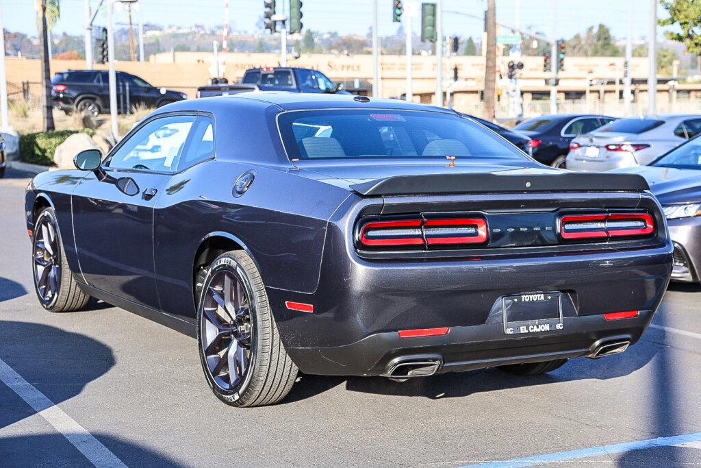 Used 2023 Dodge Challenger SXT w/ Blacktop Package image 17